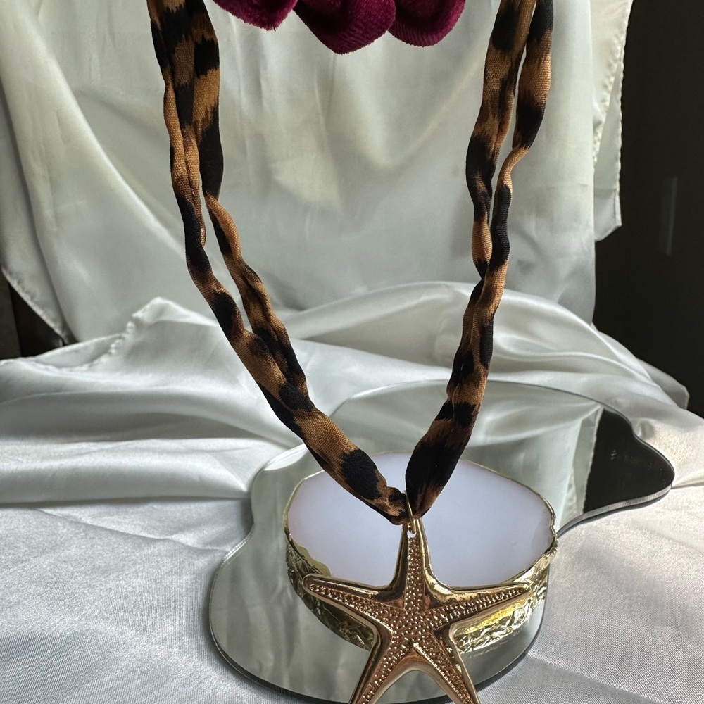 Zara Gold and Black Starfish Necklace - Picture 6 of 12